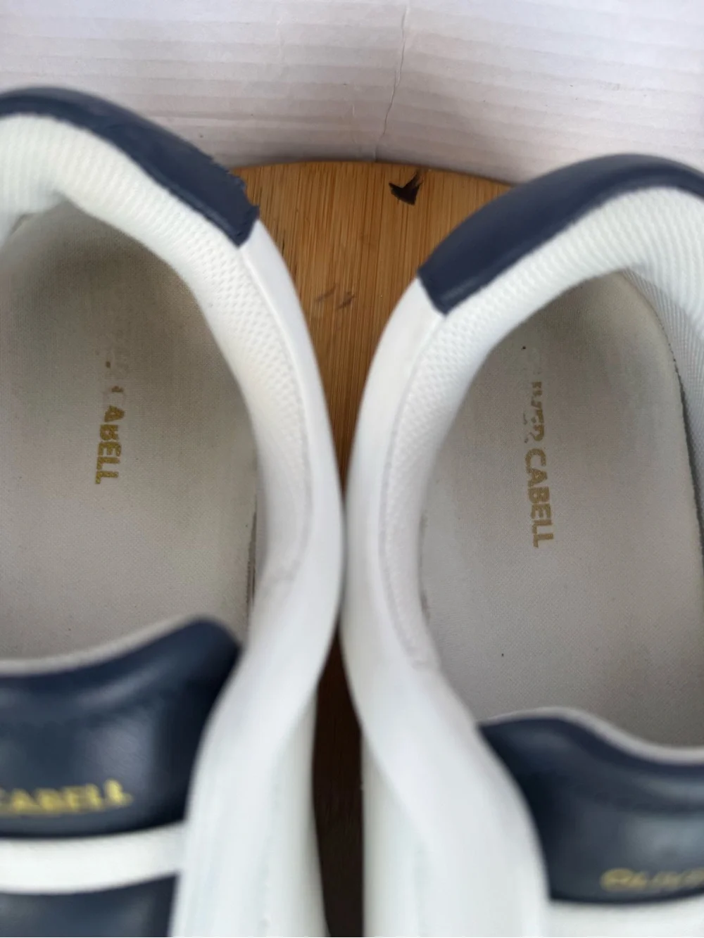 Oliver Cabell White Leather Low-Top Sneaker Mens Sz 8 Slip On with Navy Heel Tab